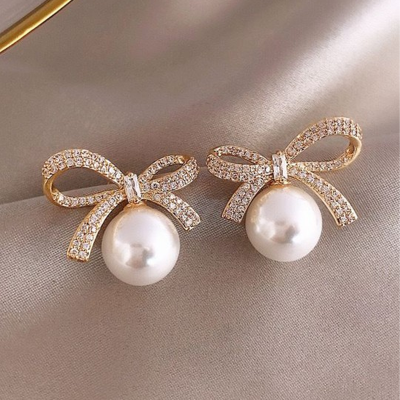 Korean Gold-Plated Pearls Contemporary Shaped Studs