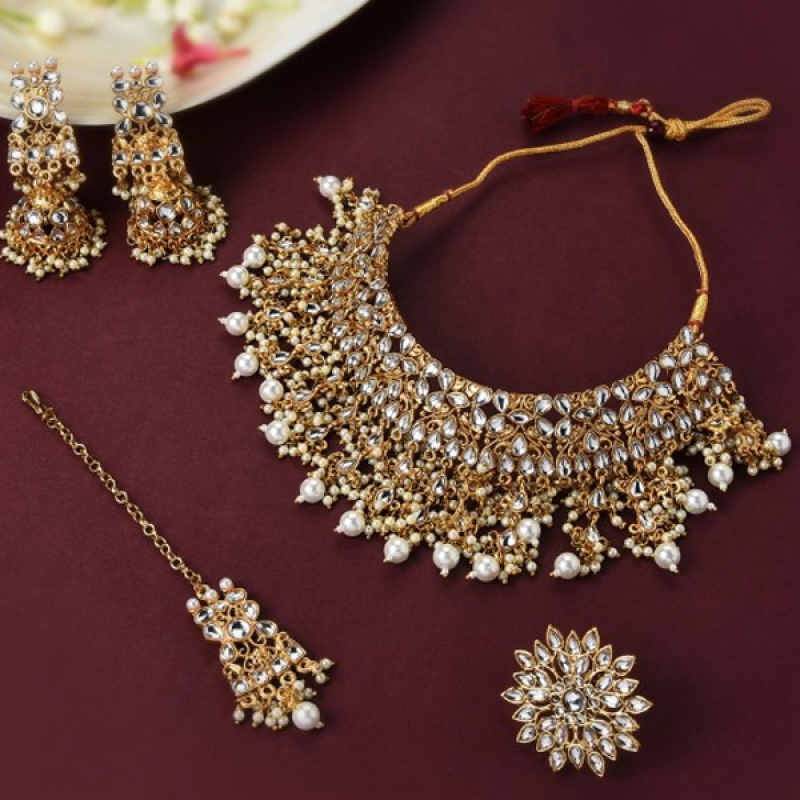 Gold-Plated & White Kundan-Studded & Beaded Jadau Jewellery Set