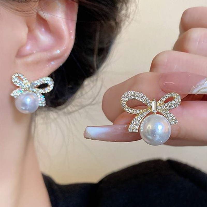 Korean Gold-Plated Pearls Contemporary Shaped Studs