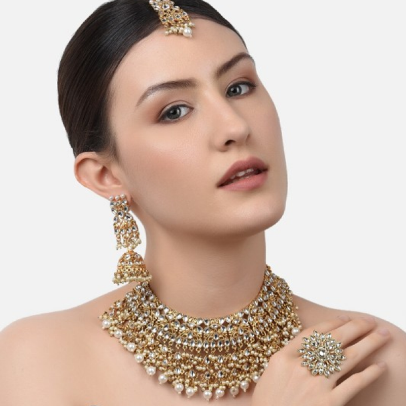 Gold-Plated & White Kundan-Studded & Beaded Jadau Jewellery Set